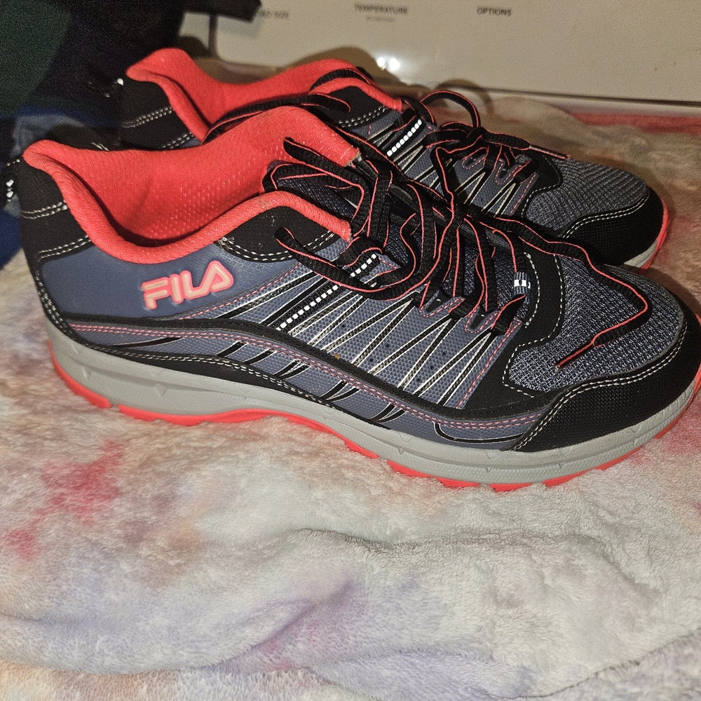 2/$20 Fila Womens Size 10 Red Grey And Black Athletic Shoes